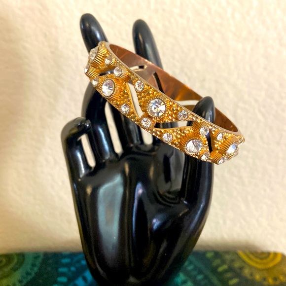 Vintage 80s Thick Brass & Rhinestone Inset Bangle Bracelet - Picture 1 of 7
